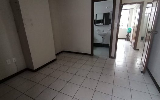 Apartamento en venta en conjunto portal del parque