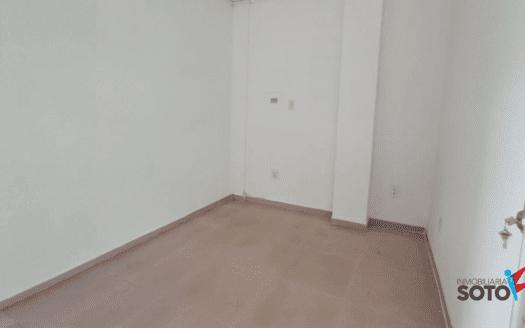 LOCAL EN EL BARRIO CABECERA DEL LLANO