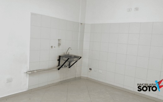 EXCELENTE LOCAL EN EL SECTOR DE PALOMITAS