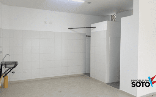 EXCELENTE LOCAL EN EL SECTOR DE PALOMITAS