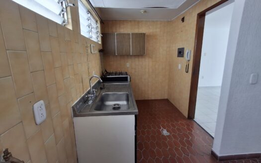 MUY BIEN SITUADO, APARTAMENTO EN CAÑAVERAL