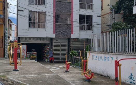 EXCELENTE LOCAL EN EL SECTOR DE PALOMITAS