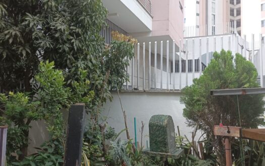 EXCELENTE LOCAL EN EL SECTOR DE PALOMITAS