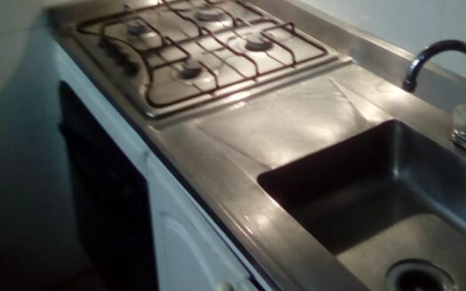 APARTA ESTUDIO ESTRATEGICAMENTE SITUADO