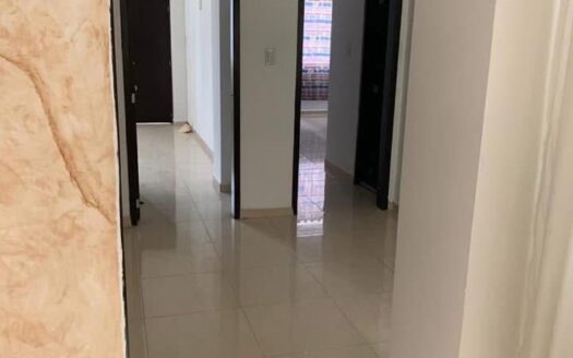 APARTAMENTO ESPACIOSO MUY BIEN SITUADO EN CABECERA