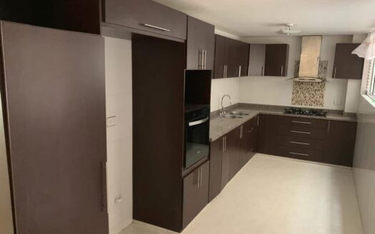 APARTAMENTO ESPACIOSO MUY BIEN SITUADO EN CABECERA