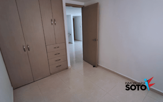 VIVA FRENTE A UN PARQUE EN EL BARRIO ANTONIA SANTOS