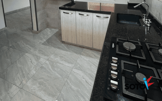 VENTA CASA EN CONJUNTO CERRADO – UBICADO EN LA CALLE 200 DE FLORIDABLANCA