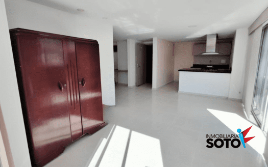 VIVA FRENTE A UN PARQUE EN EL BARRIO ANTONIA SANTOS