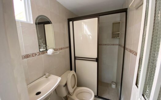 CASA DIVIDDA EN 2 APARTAMENTOS EN QUINTA GRANADA CERCA A PIEDECUESTA