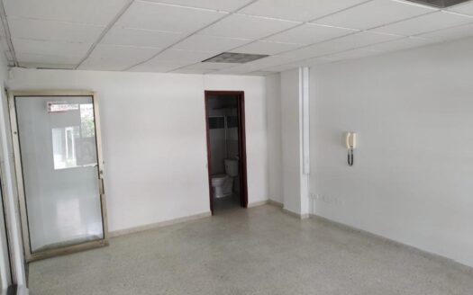 PARA INVERSIONISTAS SE VENDE LOCAL EN CABECERA