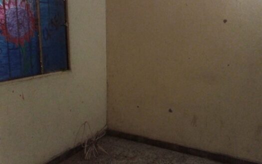 CASA CON LOCAL Y APARTAMENTO EN SAN FRANCISCO