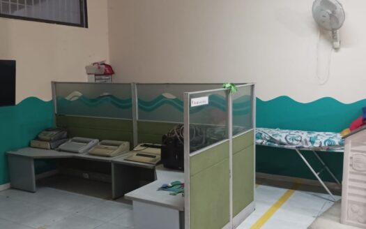 CASA AMPLIA MUY BIEN SITUADA EN SAN ALONSO