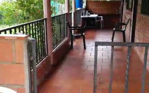 SE VENDE FINCA UBICADA EN CERRO DE LA AURORA, LEBRIJA