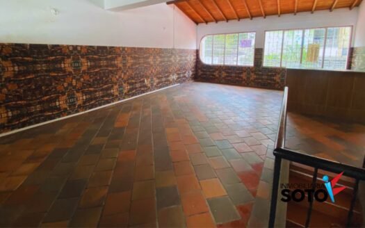 🏡 SE ARRIENDA LOCAL COMERCIAL EN EL BARRIO LAGOS 1 – FLORIDABLANCA