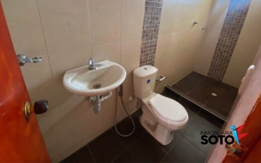 🏡 SE ARRIENDA LOCAL COMERCIAL EN EL BARRIO LAGOS 1 – FLORIDABLANCA