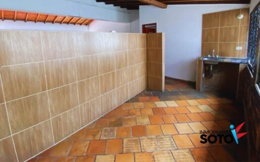 🏡 SE ARRIENDA LOCAL COMERCIAL EN EL BARRIO LAGOS 1 – FLORIDABLANCA