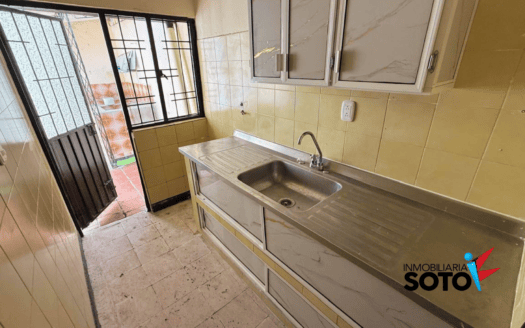 SE ARRIENDA CASA PEATONAL EN EL BARRIO EL REFUGIO – PIEDECUESTA